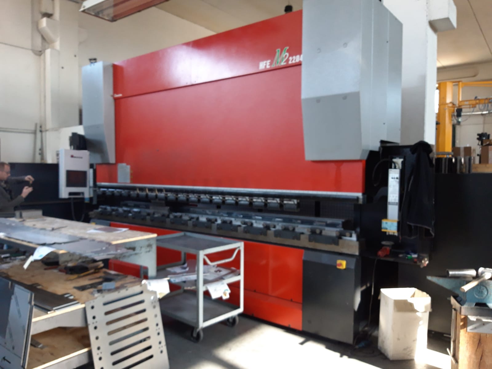 AMADA HFE M2 220-4  2012